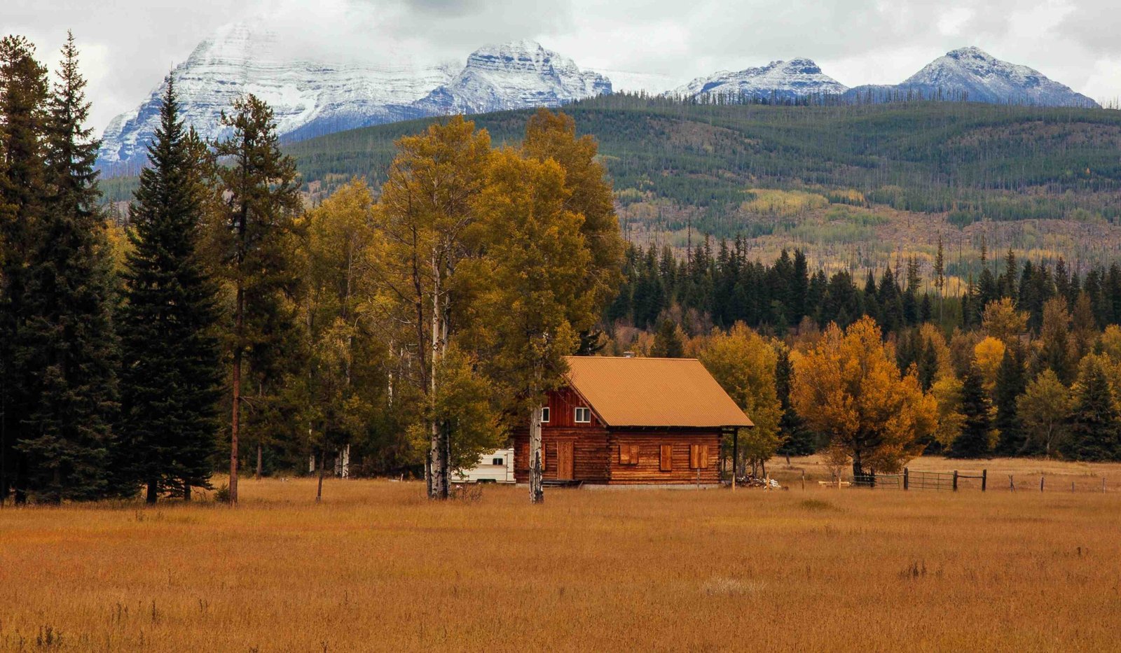 places to stay between spokane and glacier national park